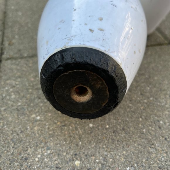 Set Of 2 Vintage Real Used Bowling Pins Decor Bookends Projects - Picture 8 of 8